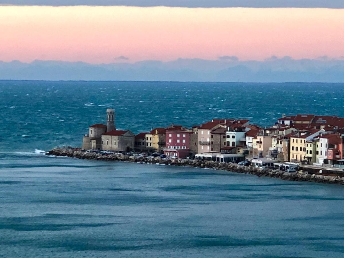 Apartment Modrin Piran Luaran gambar