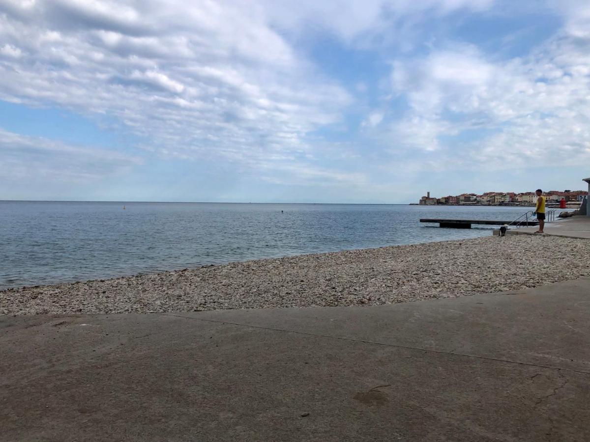 Apartment Modrin Piran Luaran gambar