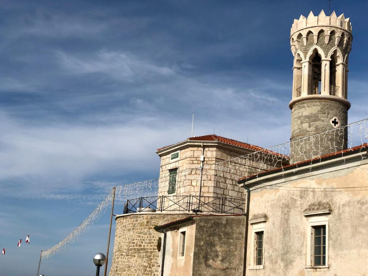 Apartment Modrin Piran Luaran gambar